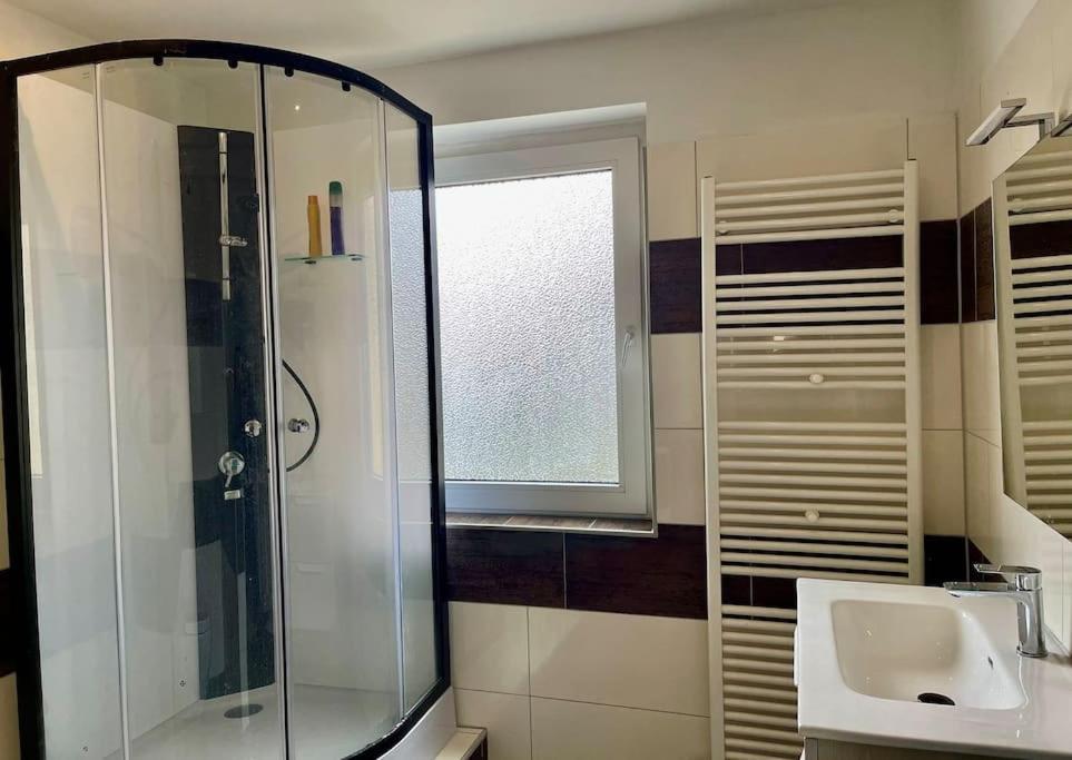 Duesseldorf Messe And Airport, 2-Bedroom Apartment With Kitchen And Garden Duisbourg Extérieur photo