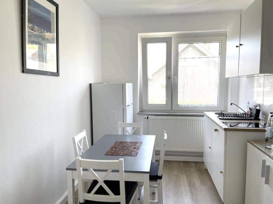Duesseldorf Messe And Airport, 2-Bedroom Apartment With Kitchen And Garden Duisbourg Extérieur photo